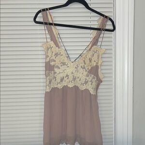 Lace Trimmed Tank Top in Mauve and Cream